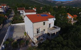 Apartments Villa Roza